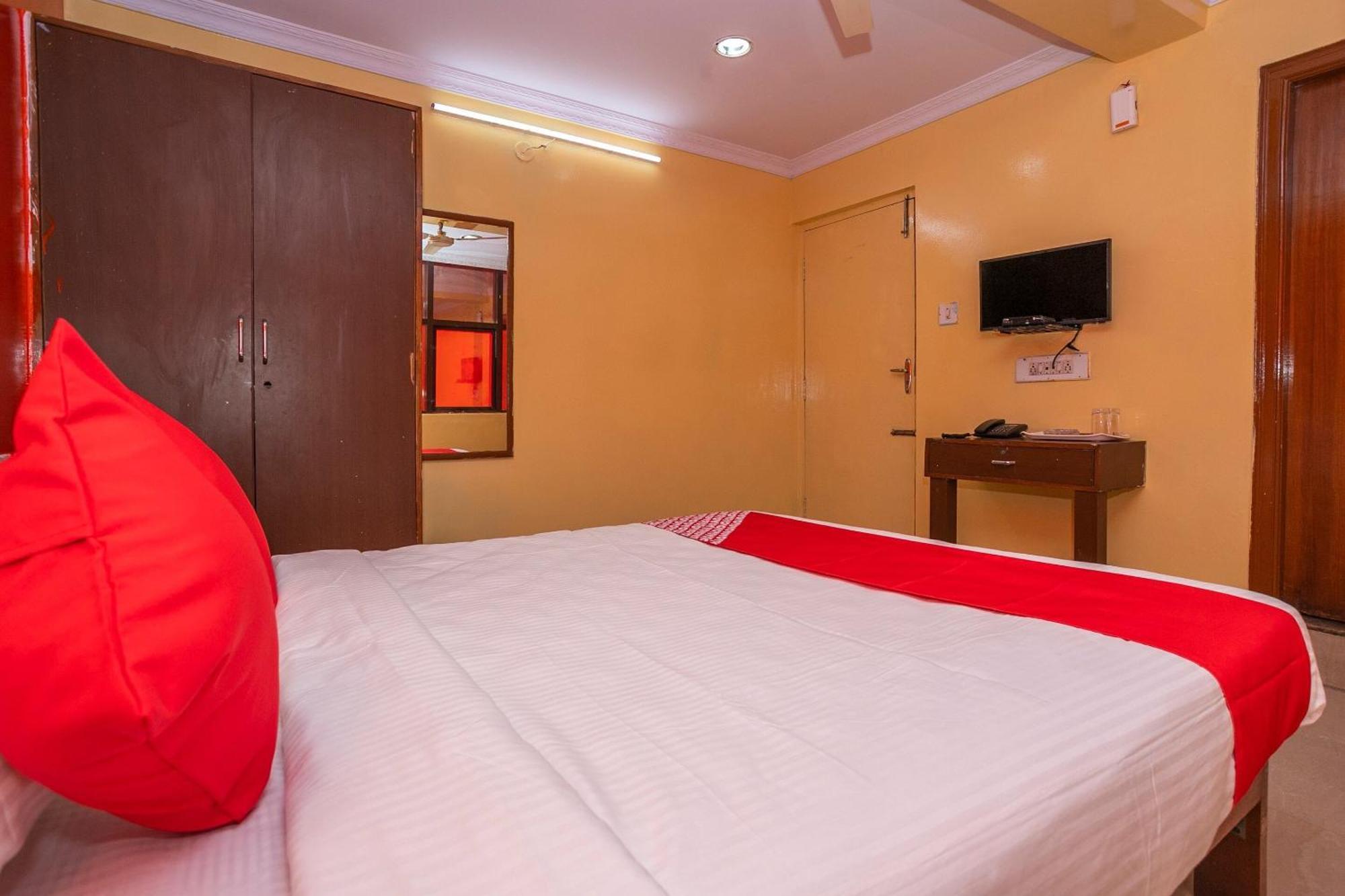 Hotel O Royal Inn Near Iskcon Temple Bangalore Exteriör bild