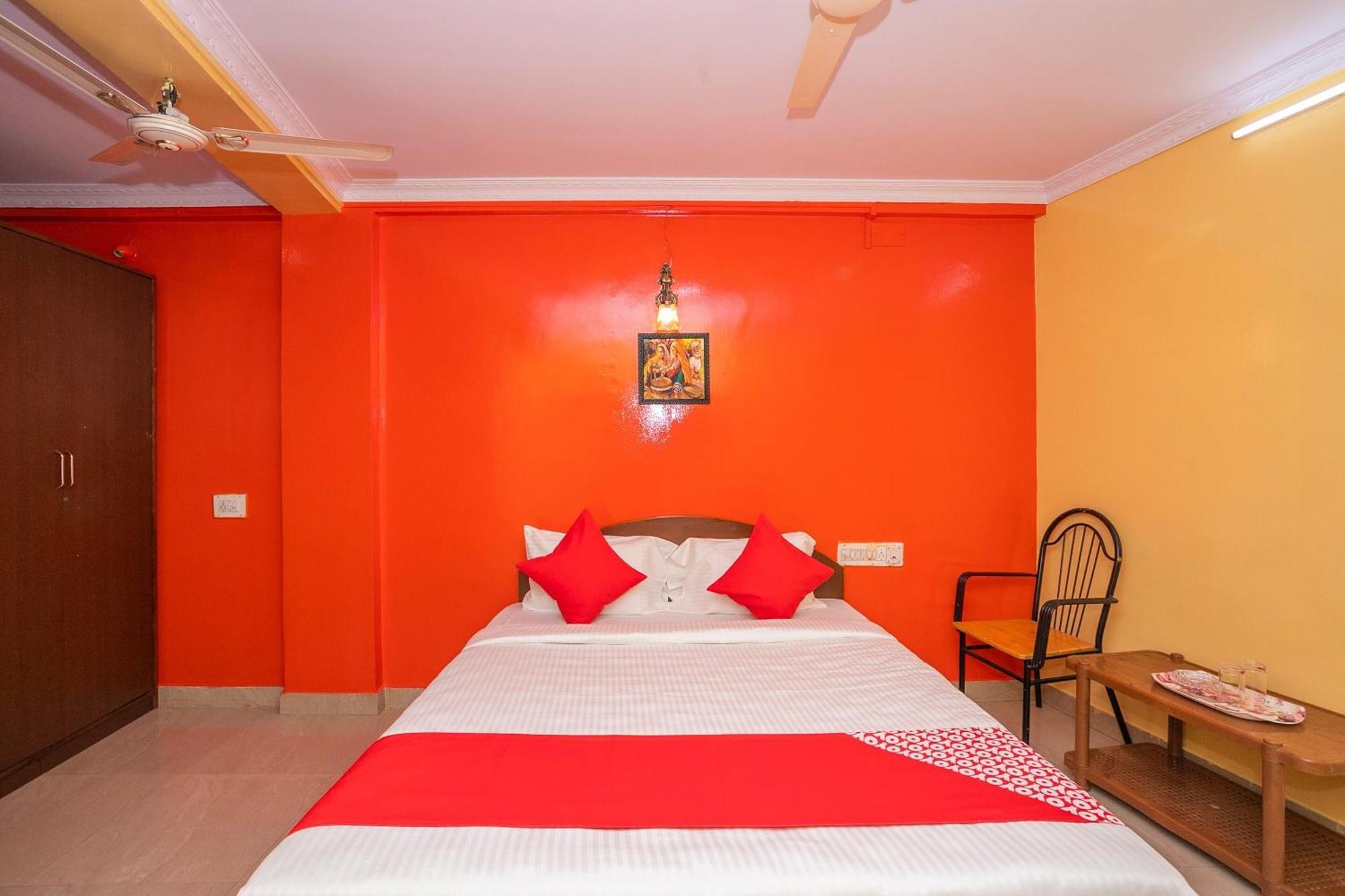 Hotel O Royal Inn Near Iskcon Temple Bangalore Exteriör bild